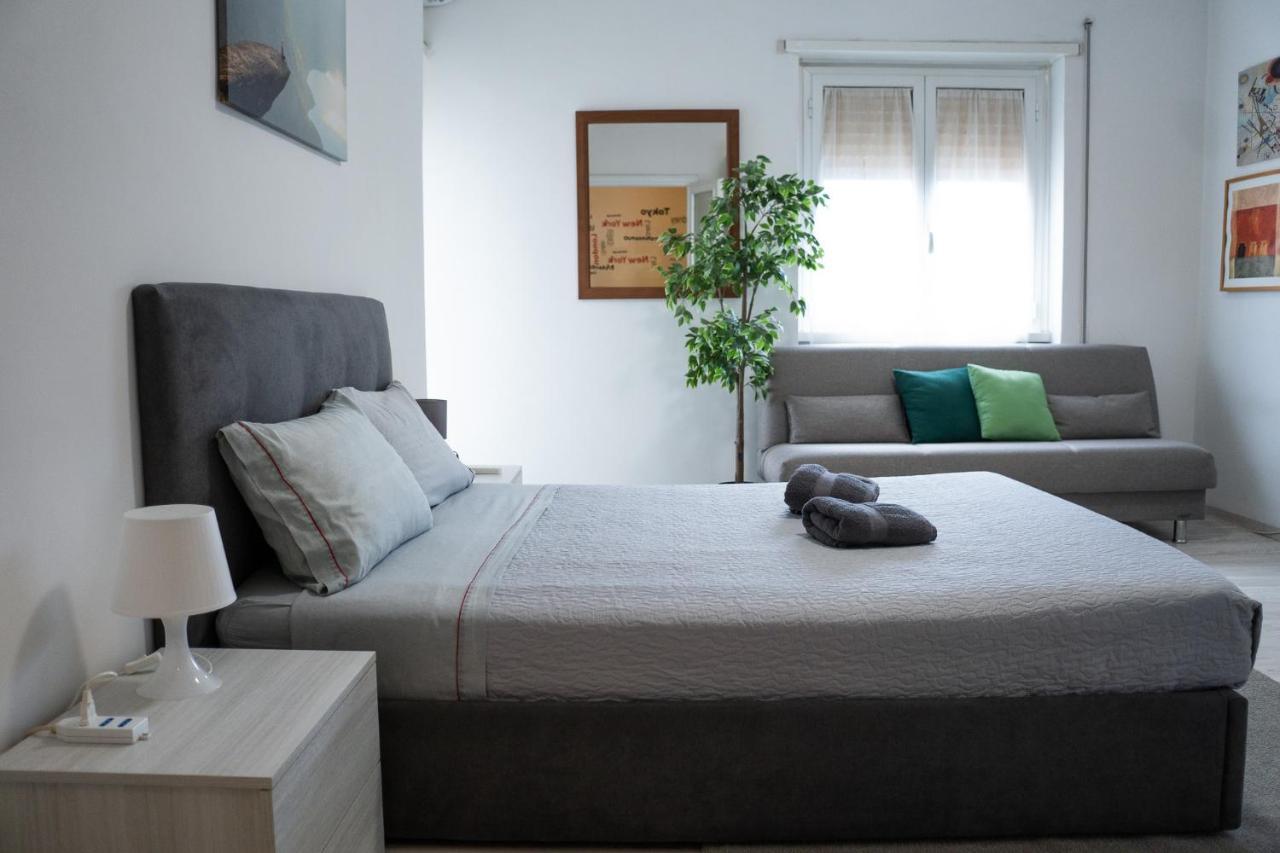 Nonna Pina Guest House Moderno Appartamento Vicino Metro AWifi,Netflix Rom Eksteriør billede